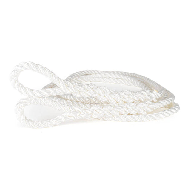 Câble de remorquage cinétique blanc de 12 mm en matériau composite, soigneusement enroulé avec des boucles aux deux extrémités, idéal pour les applications de traction lourde et des performances durables.