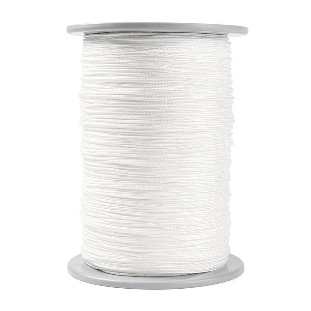 Corde Dyneema blanche de 1,5 mm sans revêtement sur une bobine grise, résistance à la rupture de 300 kg, pour des écrans coupe-vent. Commandable au mètre.