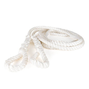 Câble de remorquage cinétique blanc de 16 mm en matériau composite, soigneusement enroulé avec des boucles aux deux extrémités, idéal pour les applications de traction lourde et des performances durables.